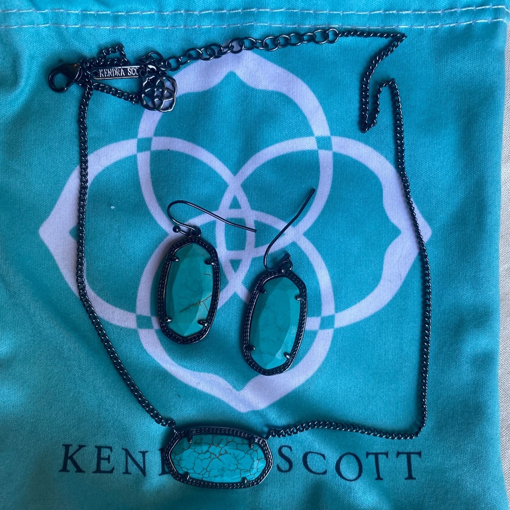 Kendra Scott necklace earring set